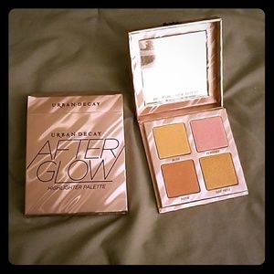 Urban Decay AfterGlow Palette
